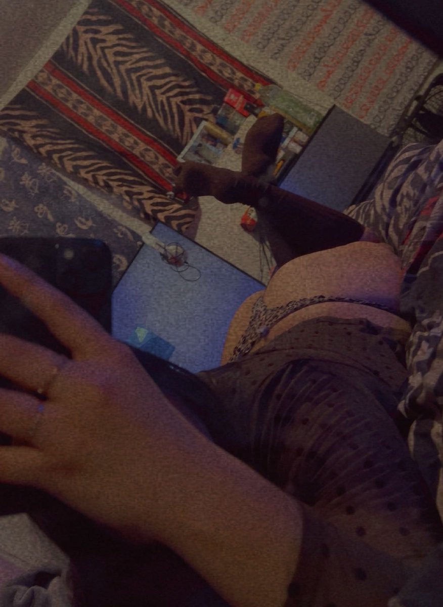 celibacy4months's tweet photo. backshots are my favorite😚⭐️ #NSFWTWT #horny #latina #squirter https://t.co/KDtjbf9xPU