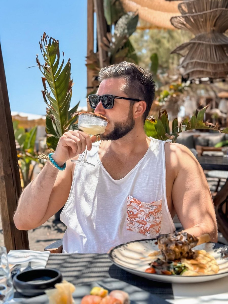 fever_JustinB's tweet photo. 🇬🇷 𝒮𝒶𝓃𝓉𝑜𝓇𝒾𝓃𝒾 𝒱𝒾𝒷𝑒𝓈 🧿... #santorini #greece #greek #santoriniisland #santorinisecrets #visitgreece
#travel #aroundtheworld #travelling #neverstopexploring #neverstoptravelling #traveltheworld #placetovisit #italianblogger https://t.co/0Xm5WIibaG