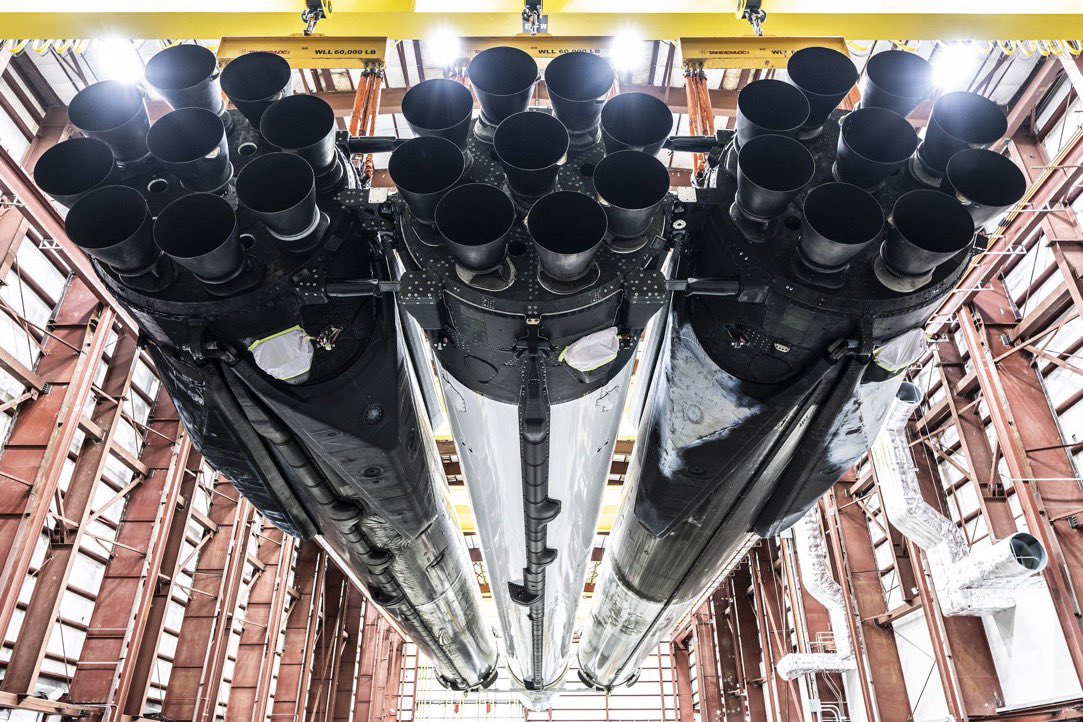 DialaCrypto's tweet photo. ELON POSTED $FLIGHT14.

SPACE X IS READY.

THE ROCKET IS ON THE PAD.

THE LAUNCH WINDOW IS HOURS AWAY.

FIRST ORBITAL ATTEMPT.

26 STARLINK V3 SATELLITES.

AND THE MEME IS $FLIGHT14. 🚀

This is the kind of real-world moment meme communities wait for.

The countdown is running.

The timeline is waking up.

Now the community has made the meme impossible to miss.

🚀 $FLIGHT14
⛓️ Robinhood Chain

CA: 0x98bAA3a3C5f9401C18888AE7328BdC81f9B4ED6c