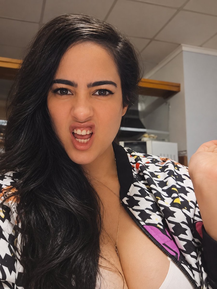 DiosaAnais0's tweet photo. 🔥 ATENCIÓN, SISSYS Y SUMISOS 🔥 Tengo una prueba para vosotros: dejar de mirar y atreveros a obedecer. 👑 Audios a 10€ 🎧💸. DiosaAnais espera hechos, no excusas.
#Findom #Findomme #SissyFindom #Sissy #Sumisos #Femdom #Dominatrix #Tribute #Submissive #DiosaAnais https://t.co/GkqvhzNCF5