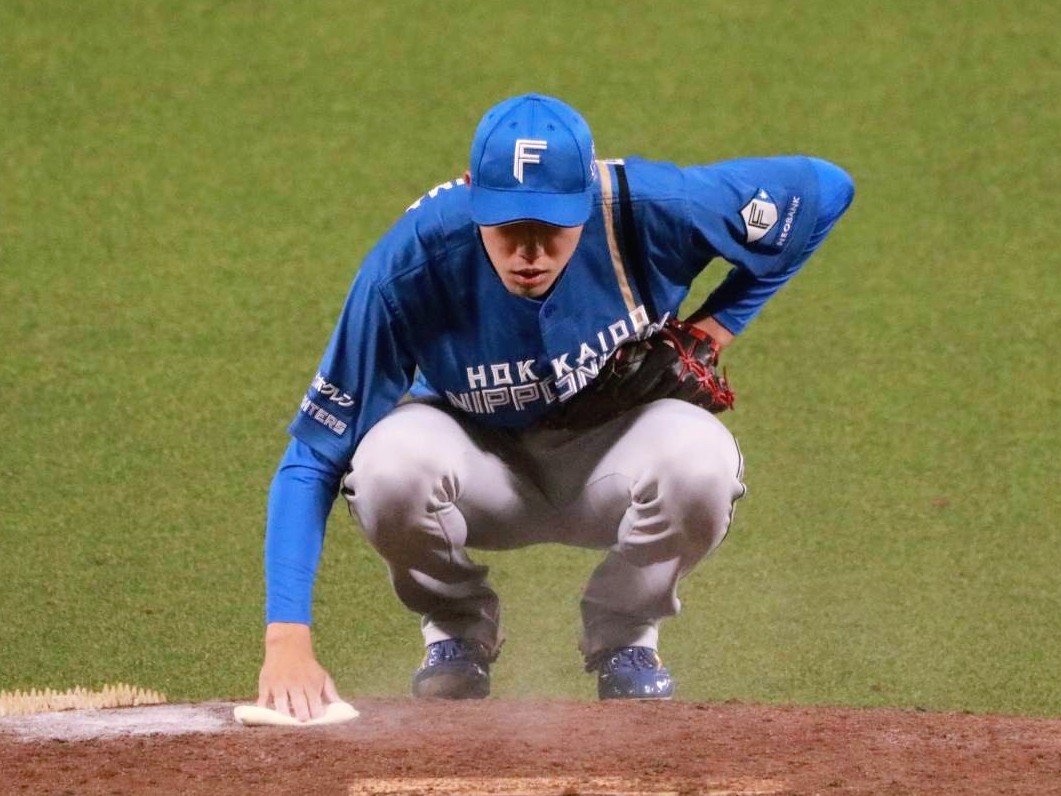 nschiyan's tweet photo. 142/143試合目 2026.9.28
先発は福島くん 

昨日カトさんが特例抹消で急遽福島くん先発&amp;ブルペンデ－

これ以上感染が広がりませんように🙏 

私のレギュラーシーズン最後の現地観戦…全力応援してきます👊

おNEWの福島くんユニ持ってくればよかったな～💦
#lovefighters https://t.co/SecTV1iiCm
