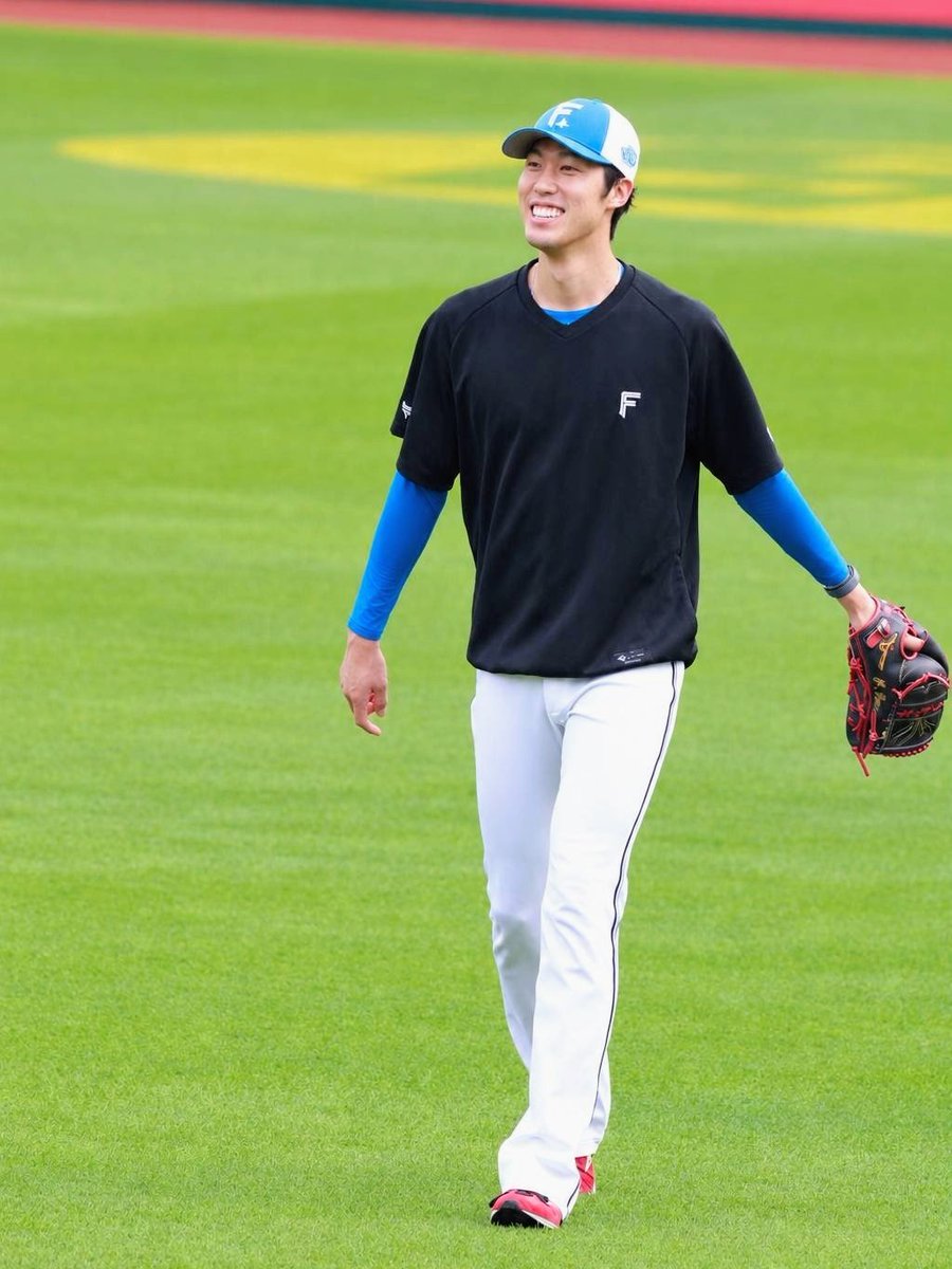nschiyan's tweet photo. 142/143試合目 2026.9.28
先発は福島くん 

昨日カトさんが特例抹消で急遽福島くん先発&amp;ブルペンデ－

これ以上感染が広がりませんように🙏 

私のレギュラーシーズン最後の現地観戦…全力応援してきます👊

おNEWの福島くんユニ持ってくればよかったな～💦
#lovefighters https://t.co/SecTV1iiCm