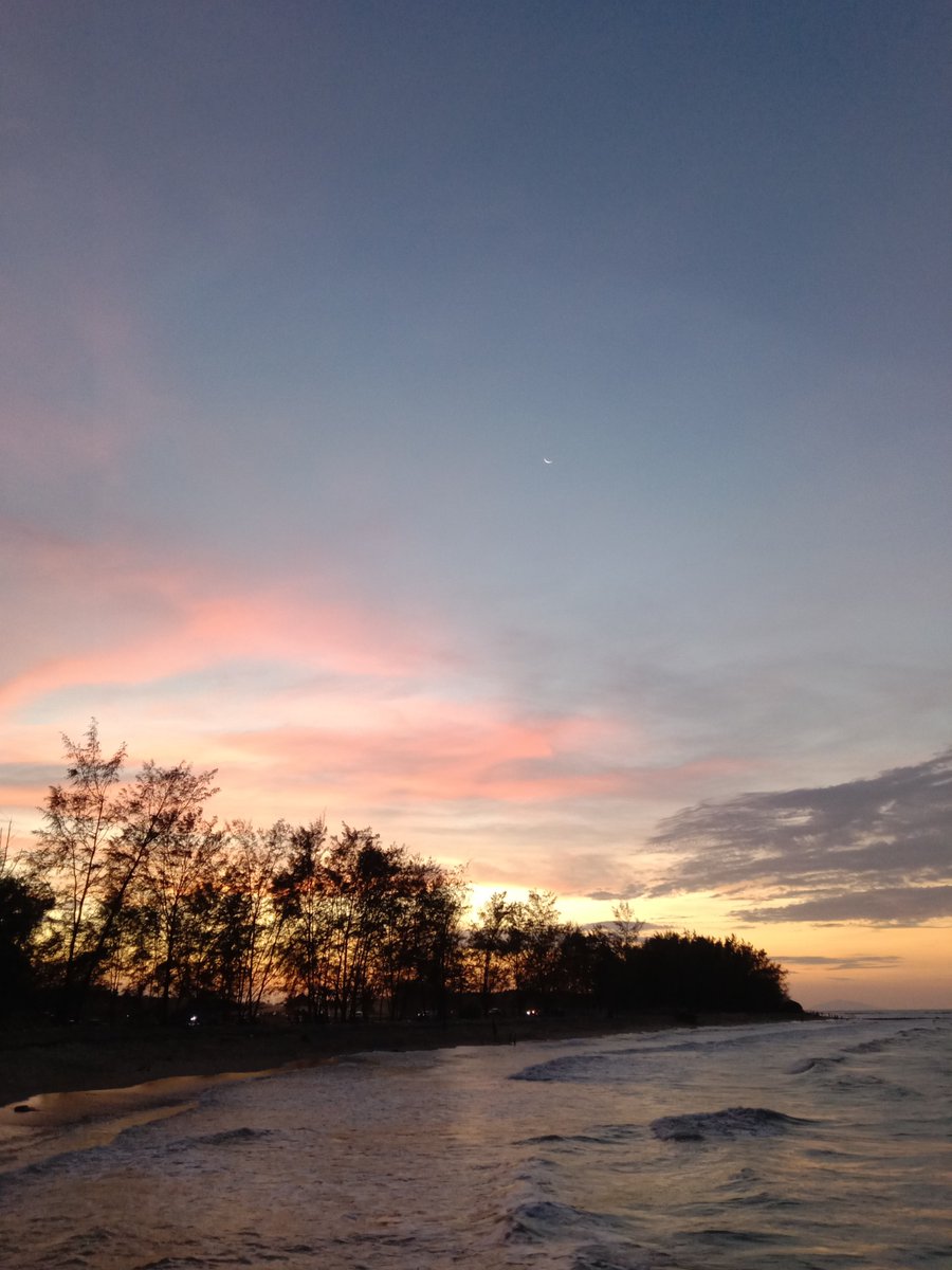 makeruwam36596's tweet photo. ทะเล🏝️🌄
#ตากใบ https://t.co/Jnqn4ZvtDI