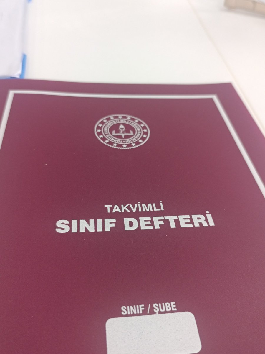 Cigdemkkocc's tweet photo. Başladık gene mesailere 🫀 https://t.co/qkWe1dOpX4