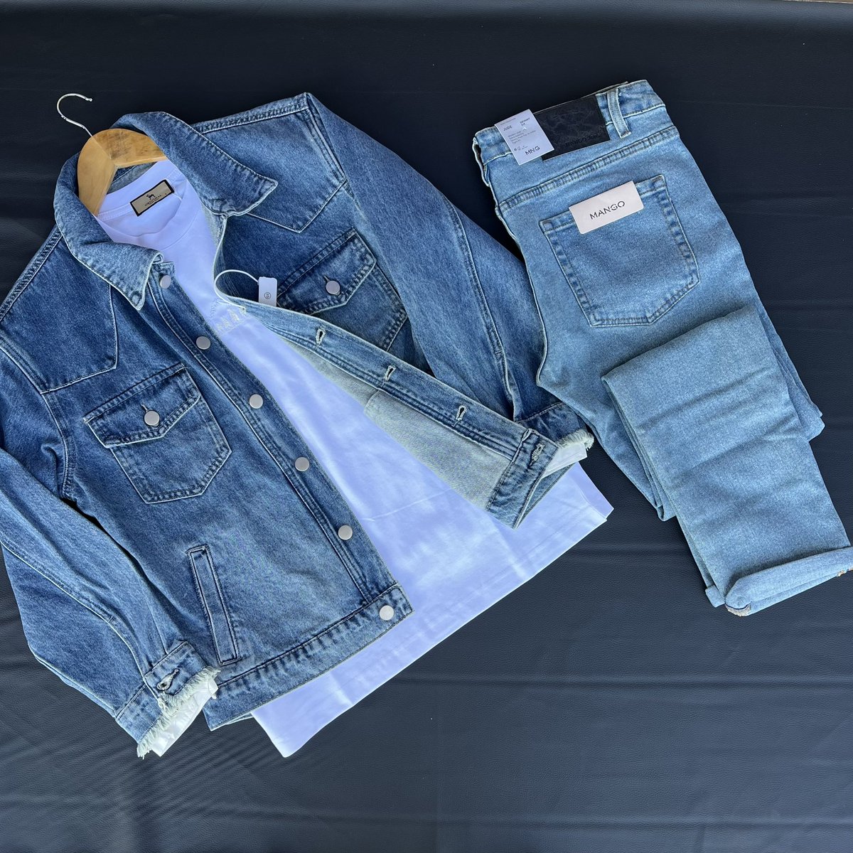 og_outfits's tweet photo. @0505capri Karibu hapa eksteno umchukulie shemeji ukali https://t.co/8XSYQmO5Bv