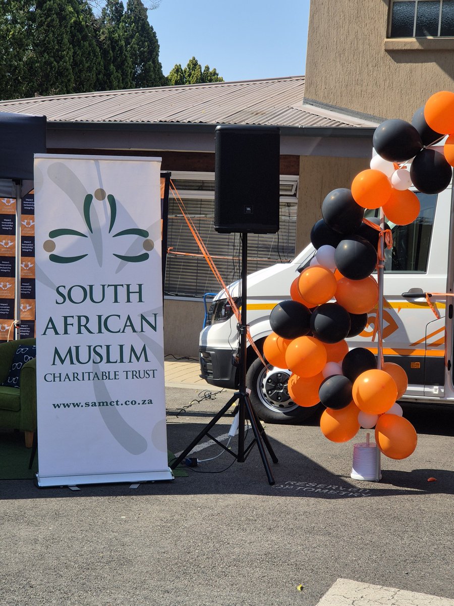 mediauj's tweet photo. Happening at UJ today: The @go2uj Department of Optometry (Faculty of Health Sciences) is launching the  Mobile Optometry Clinic at the DFC Campus 
#UJforSocietalImpact #UJMobileOptometryClinic https://t.co/Txflb6YtmD