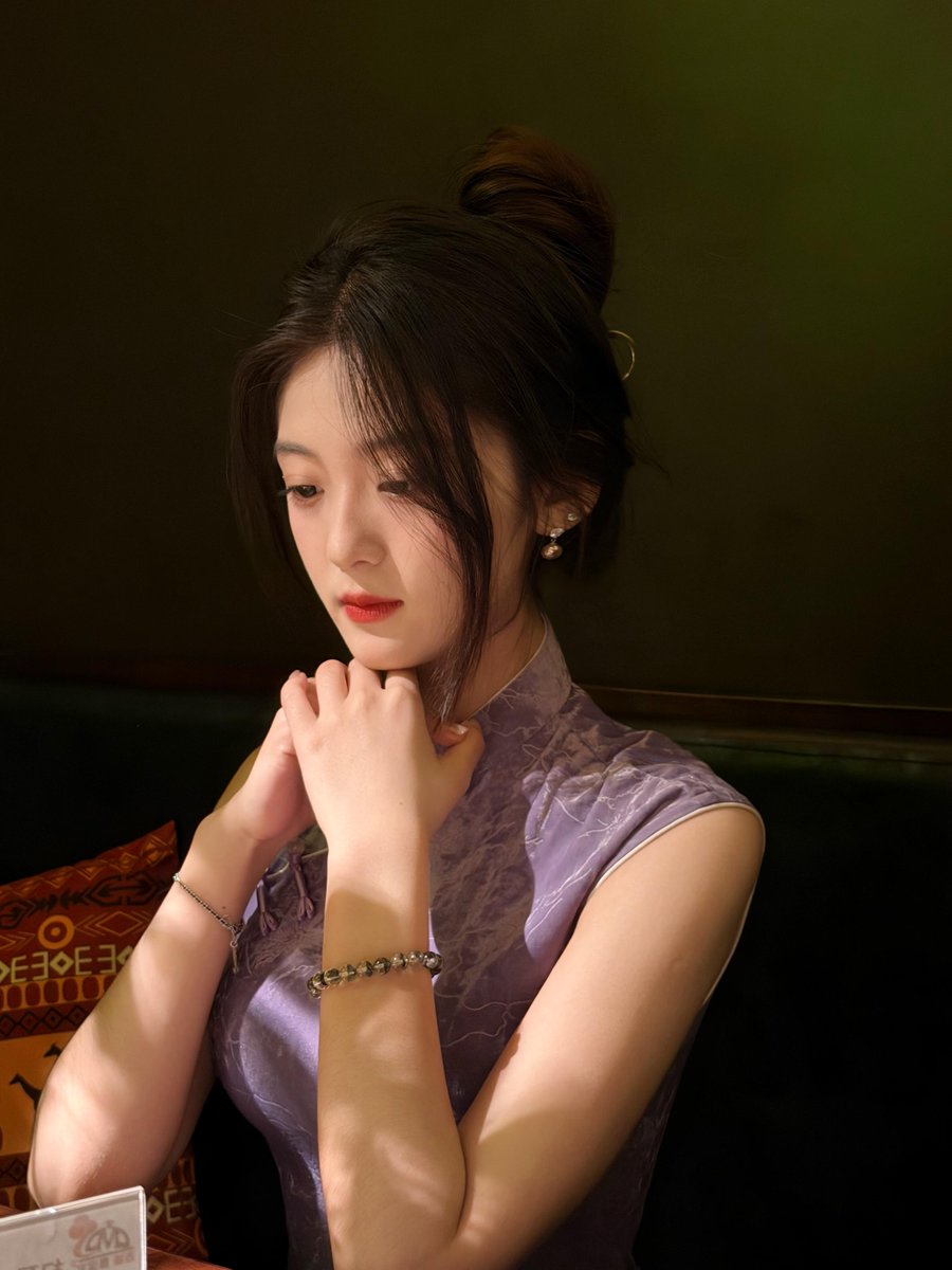 JackMyerso8wv's tweet photo. 95后｜已婚｜护士 🎀
无不良嗜好，性格温和，思想开放，平时看起来挺安静，其实有不少小众爱好，真心希望在这里遇到一个聊得来的搭子。
#护士 #反差 #新人 https://t.co/7ecH1xxKdm