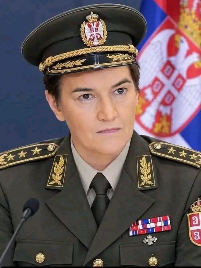 Aurora96762310's tweet photo. Da li je Srbija,  da li je Srpski narod , ikada doživeo veći poraz, i veću sramotu od ove? 
DA JOJ OVO KOMANDUJE VOJSKOM? 
Gde ste junaci? https://t.co/iT1qCxs5z0