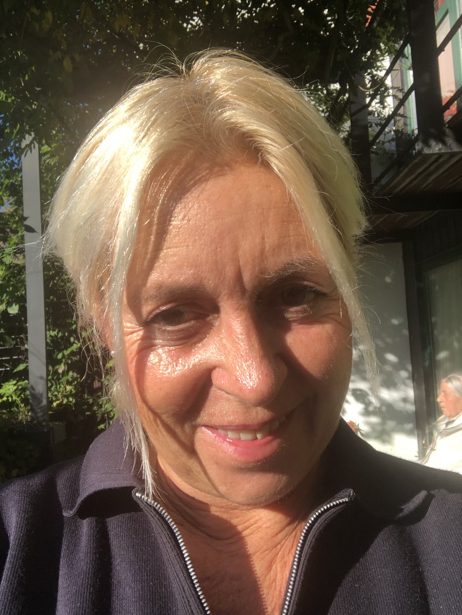 DdayohneZiffern's tweet photo. I'm a German mother with beautiful sons. I did not give birth to my children to be sent into the trenches. German and Russian mums don't want their boys fighting each other. We are not enemies. #RuslandIsNotMyEnemy https://t.co/rrgpjAZEe6