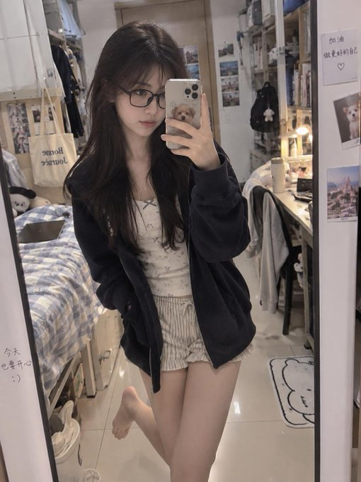 SameerQ17608433's tweet photo. 美术生  我真的不要🚪啊  真的给b看  不信你试试！  我真是女菩萨啊啊啊 https://t.co/uOWN7iu8ym