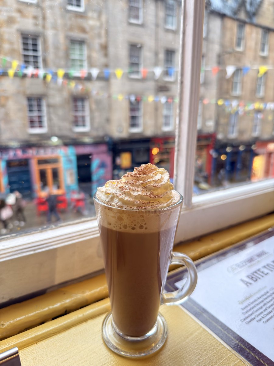AnkurCDas's tweet photo. Hot chocolate with Brandy and Kahlua! Perfect drink for a cold rainy day. “Elephant’s Treat” at The Elephant House Café, Edinburgh.
👌🏼 https://t.co/zVPRVWfD2S