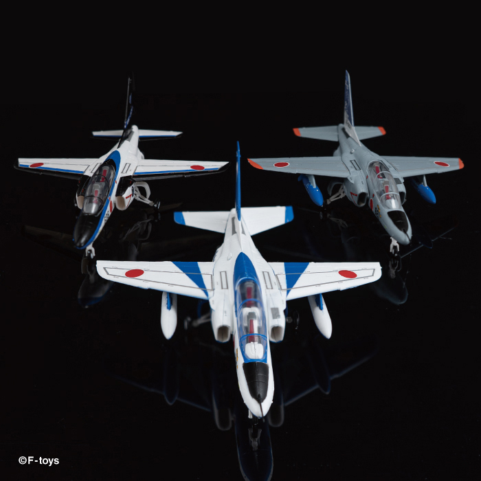 ftoys_scale's tweet photo. 【新商品情報‼️】
2027年3月15日発売／全3種／食玩

「航空自衛隊T-4 Formation Flight」が発売決定🎉

1:100スケールで機体を忠実に再現✨
2機を並べて配置できるディスプレイ台座付きです！
発売まで楽しみにお待ちください！🥳

🔽詳細は #エフトイズ 公式HPをチェック！
https://t.co/XzgYadDm2l https://t.co/GLzev7zxRX