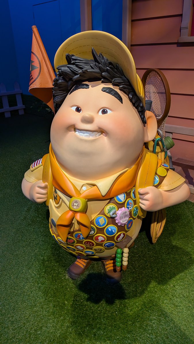 posket_'s tweet photo. ピクサー展行く前日にカールじいさんの空飛ぶ家見たんだけど
ラッセル健気でめちゃくちゃ良い子だったんだねと泣いたよね
ダグみたいな犬飼いたい（ちょっと性格ダックスっぽいよね） https://t.co/DoswhuzcOF