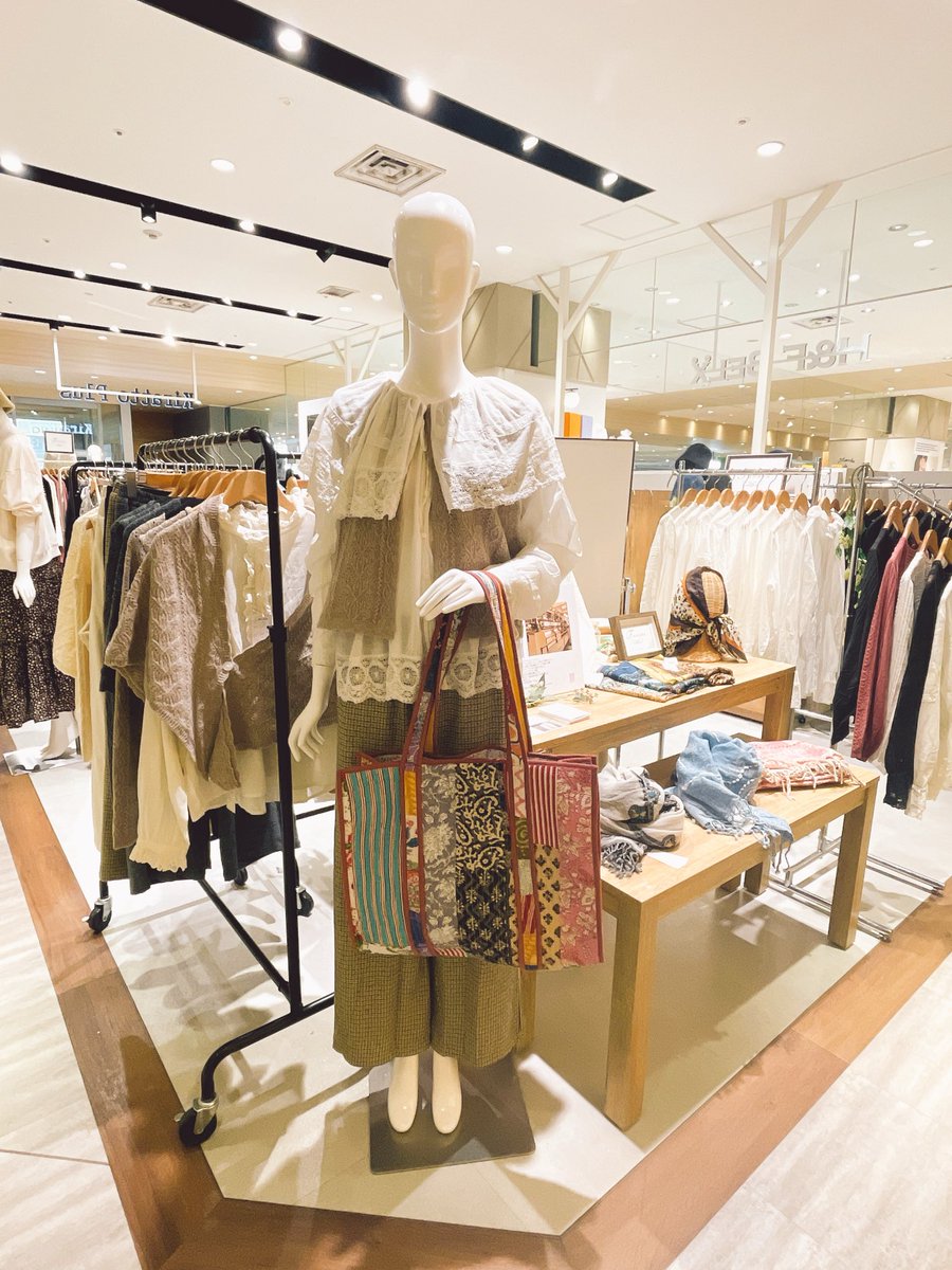 nyarinnao's tweet photo. 小田急湘南GATE藤沢2階にて
Fanaka popup開催中🍂
新作可愛すぎてやばい😇
#Fanaka
#Modestyworks https://t.co/ShltVMSOAi
