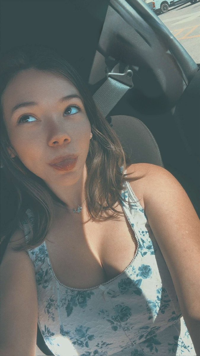 finn170903's tweet photo. Lexy 20 yo gf of @BBrenda145,this slut make me hard and you ?

Dm for expose someone https://t.co/1KGMYyZziy