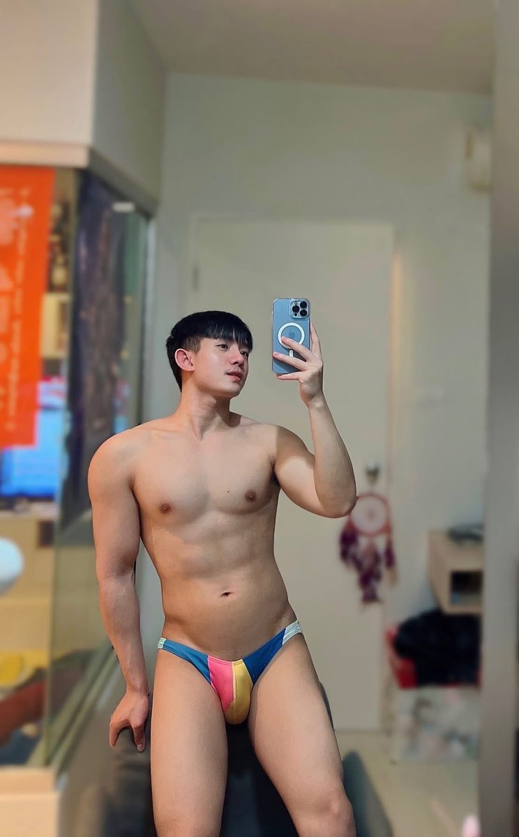 ngVng49297676's tweet photo. Hello buổi trưa 💦🌈#EmekliSeçimdeHesapSoracak #WWEBogotá https://t.co/wihRRaWjjd