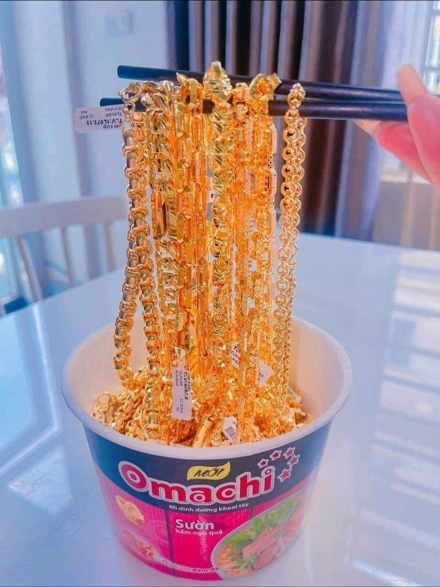 bwizue's tweet photo. fav ramen guys https://t.co/GV8MHstRH7