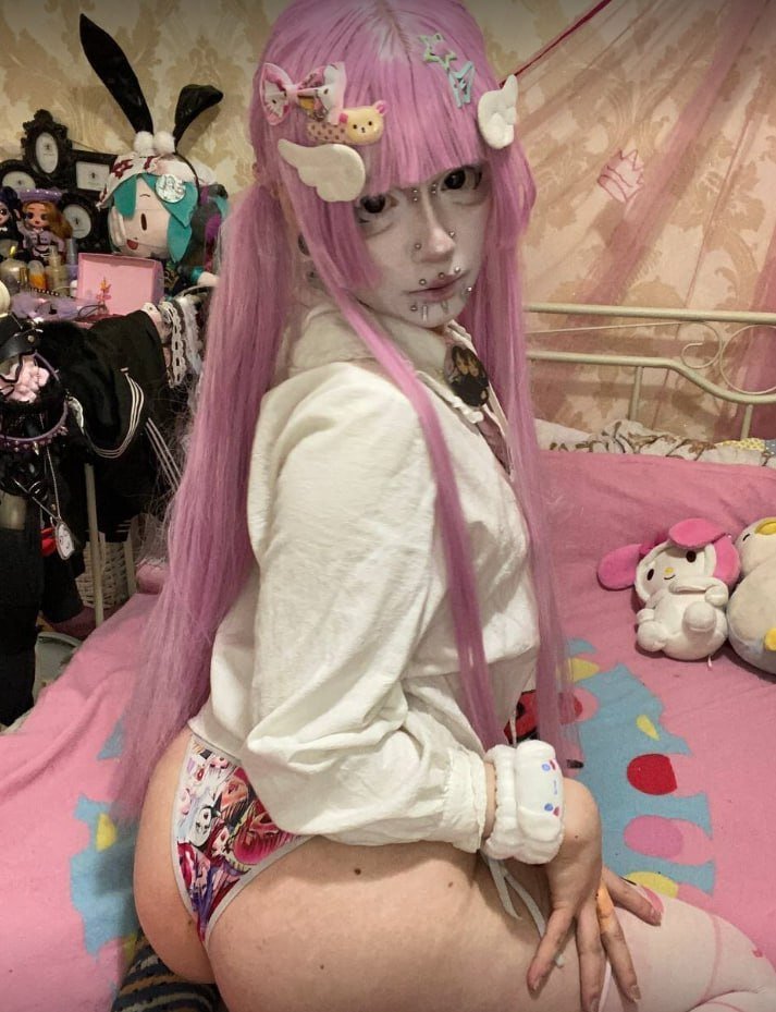 Hiyaaimlyricxo's tweet photo. Egirl with a cosplay habit and a masturbation problem 😇💦 ⬇️

Check the comments for more 👀‼️ https://t.co/lVFlxmDxgM