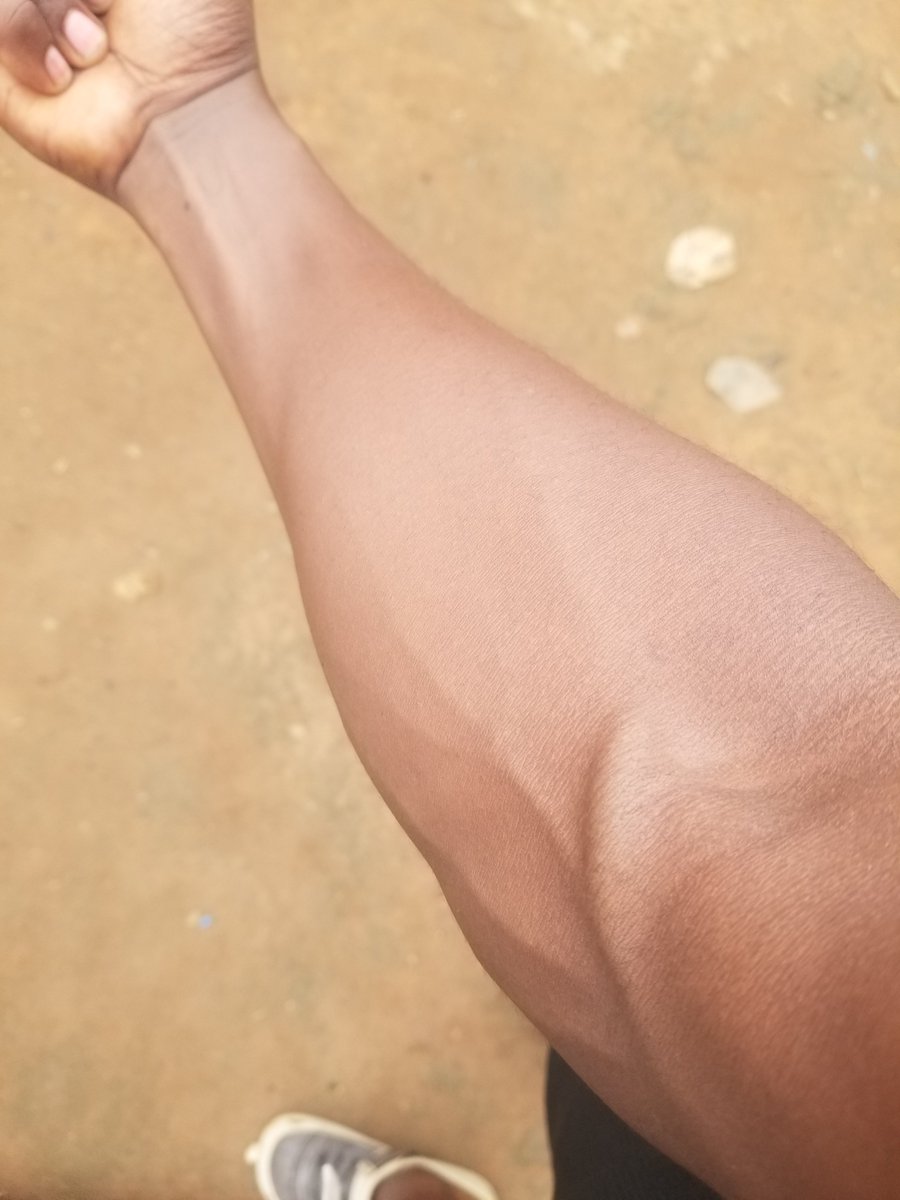 Okondey4uu's tweet photo. Just finish 100 pushups in a local gym this morning gym this morning, tomorrow we continue 😹🙌 https://t.co/iCAlpTGj7r