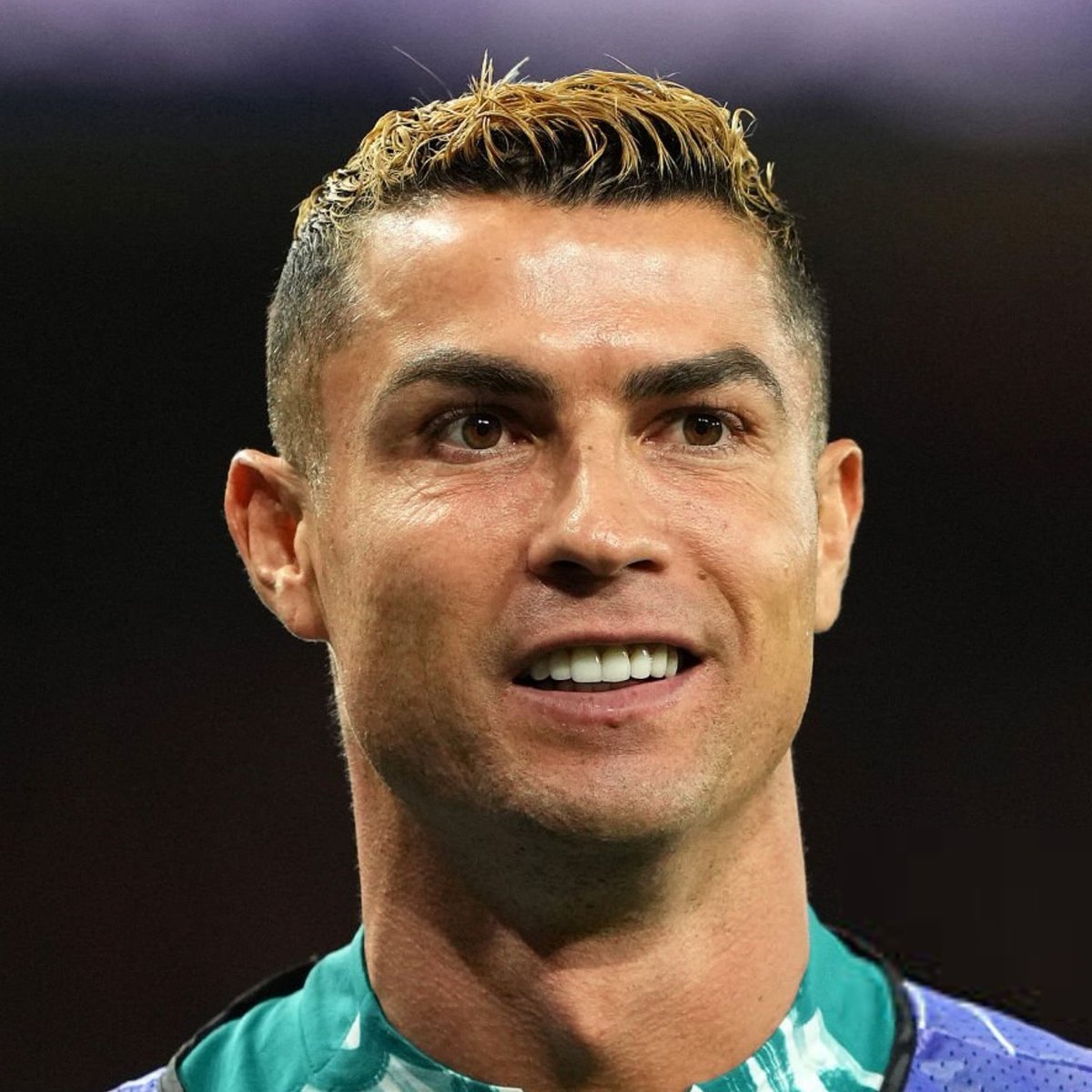 UnitedRedline's tweet photo. 🚨🗣️ Martin Odegaard: "Cristiano Ronaldo is a role model in every aspect."

"It's every little kid's dream to play with him. When I played at Real Madrid, he was kind and helped me a lot." #cr7 #ronaldo https://t.co/Odv4zCzW3C