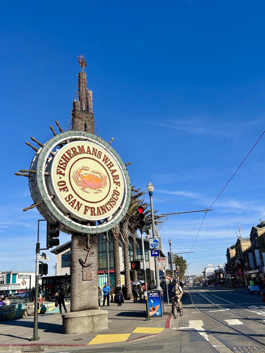 ThoraT14824's tweet photo. On the Golden Gate Bridge, they are responsible for being "blown out by the wind," and at Fisherman's Wharf, they are responsible for being "well-fed and well-hydrated." https://t.co/KaVOD2vBkd