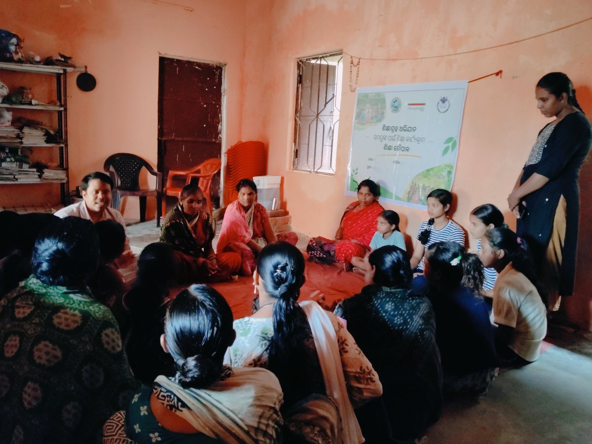 LokUnnati's tweet photo. #Siksha_Chaupal organised by LUS Balangir Sangathan, focused on the #RightToEducation, prevention of #ChildLabour, and #ChildMarriage. Together, let’s promote every child’s right to learn, grow, and build a better future.
@MSMO40845837 @Atmashakti3
#CommunityLedDevelopment https://t.co/pNRt9tHBtM