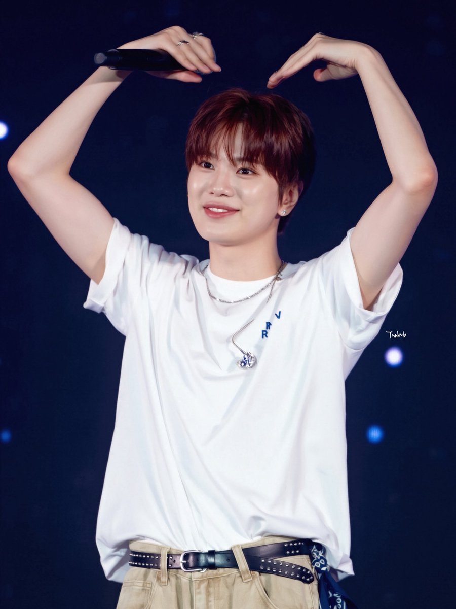 102yanbvb's tweet photo. 260920 ★ 무한대집회5 INFINITE RALLY V 🇹🇼

성종아 오늘도 너무너무 사랑해요! ⸜(｡˃ ᵕ ˂ )⸝♡

#INFINITE #인피니트
#성종 #이성종 #SeongJong https://t.co/YCthvo4GEi