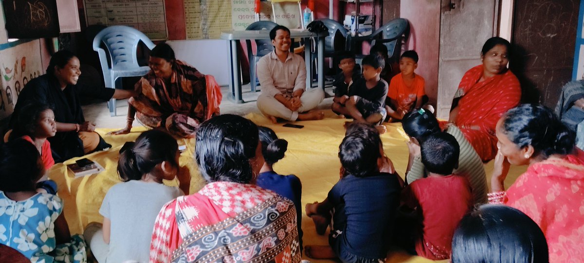LokUnnati's tweet photo. #Siksha_Chaupal organised by LUS Balangir Sangathan, focused on the #RightToEducation, prevention of #ChildLabour, and #ChildMarriage. Together, let’s promote every child’s right to learn, grow, and build a better future.
@MSMO40845837 @Atmashakti3
#CommunityLedDevelopment https://t.co/BygRdfSLp7