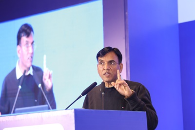 airnewsalerts's tweet photo. Govt working to sustain industrial growth, promote workers’ welfare: Union Minister Dr Mansukh Mandaviya

READ: https://t.co/FlwfQy9iny https://t.co/BwHMJdVGuT