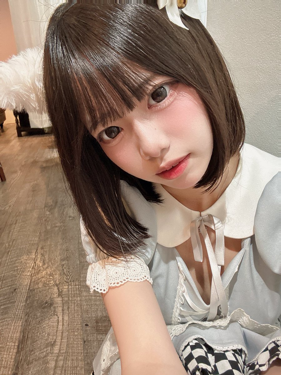 marin_22o's tweet photo. 今日なんか雨で落ち込んでて目が死んでる^ᴗ̥̥  ̫ ᴗ̥^
誰か慰めに来て💧 https://t.co/LLdKp3jaRZ
