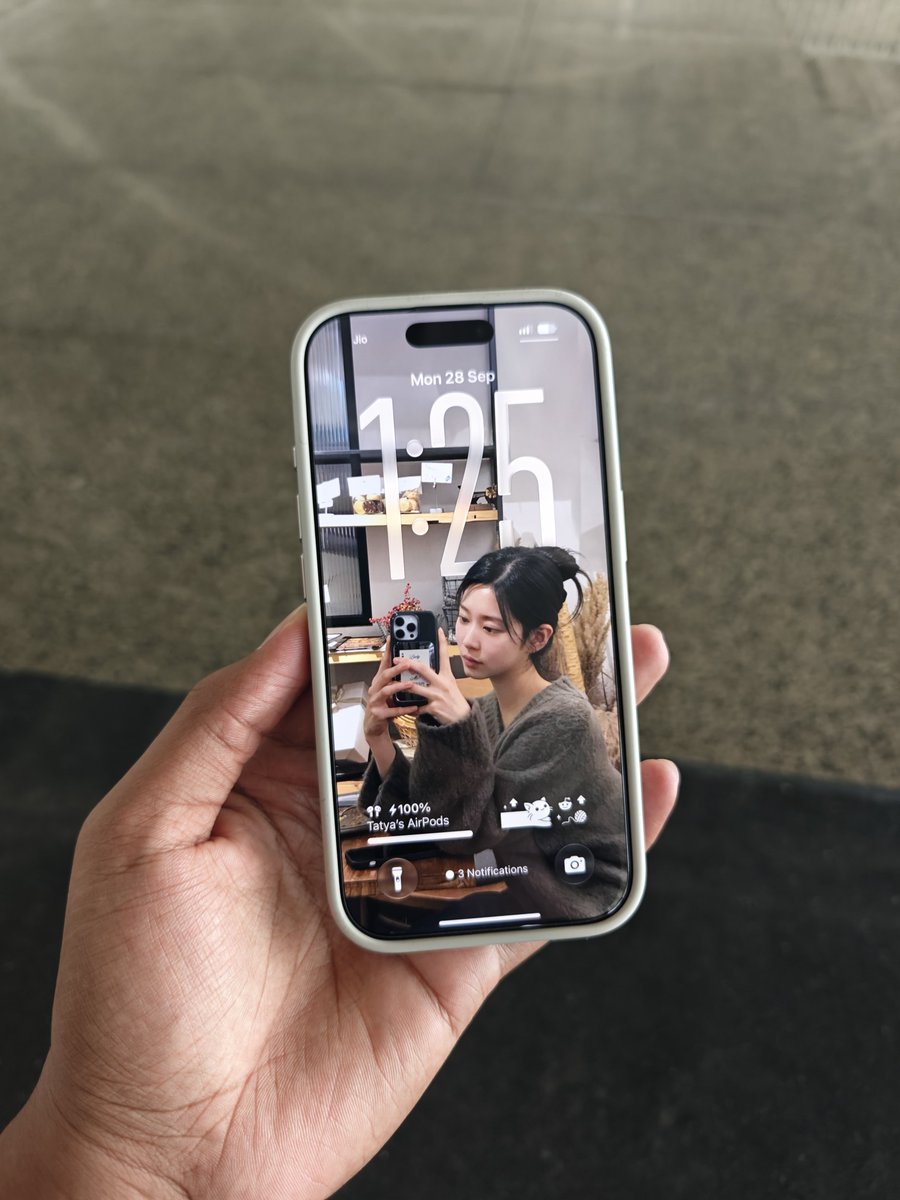 enough_yt's tweet photo. Show me your Lockscreen Guys 👇 https://t.co/4y7BEKHOPS