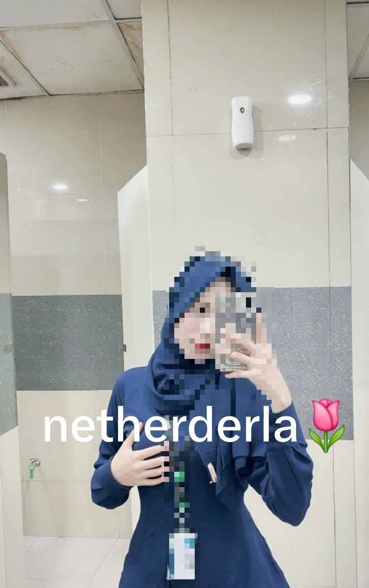 nethhederla's tweet photo. plisee ihh aku hapus all postingan , ganti usn cuma gegara ada orang kantor yang tau aku sebinall iniii , tapi before semua aku dalate aku di kantor malah kesangeann , yaudah ke kamar mandi buat ngeremesin tt gue biar aga lega deh dikit dari pd sange brutalll🥹 https://t.co/1WVOa8Q7LS