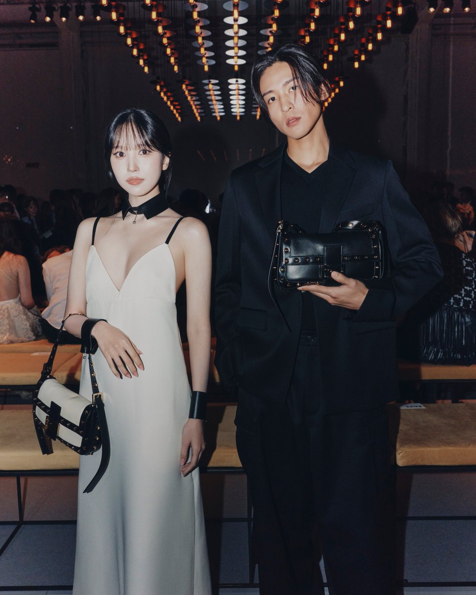 modelpress's tweet photo. Snow Man目黒蓮＆TWICEミナら
豪華セレブリティ、ミラノに集結🖤🩵
https://t.co/OzEzugt5y5

フェンディ 2027年春夏コレクション ショー✨ https://t.co/pxaICqsACv