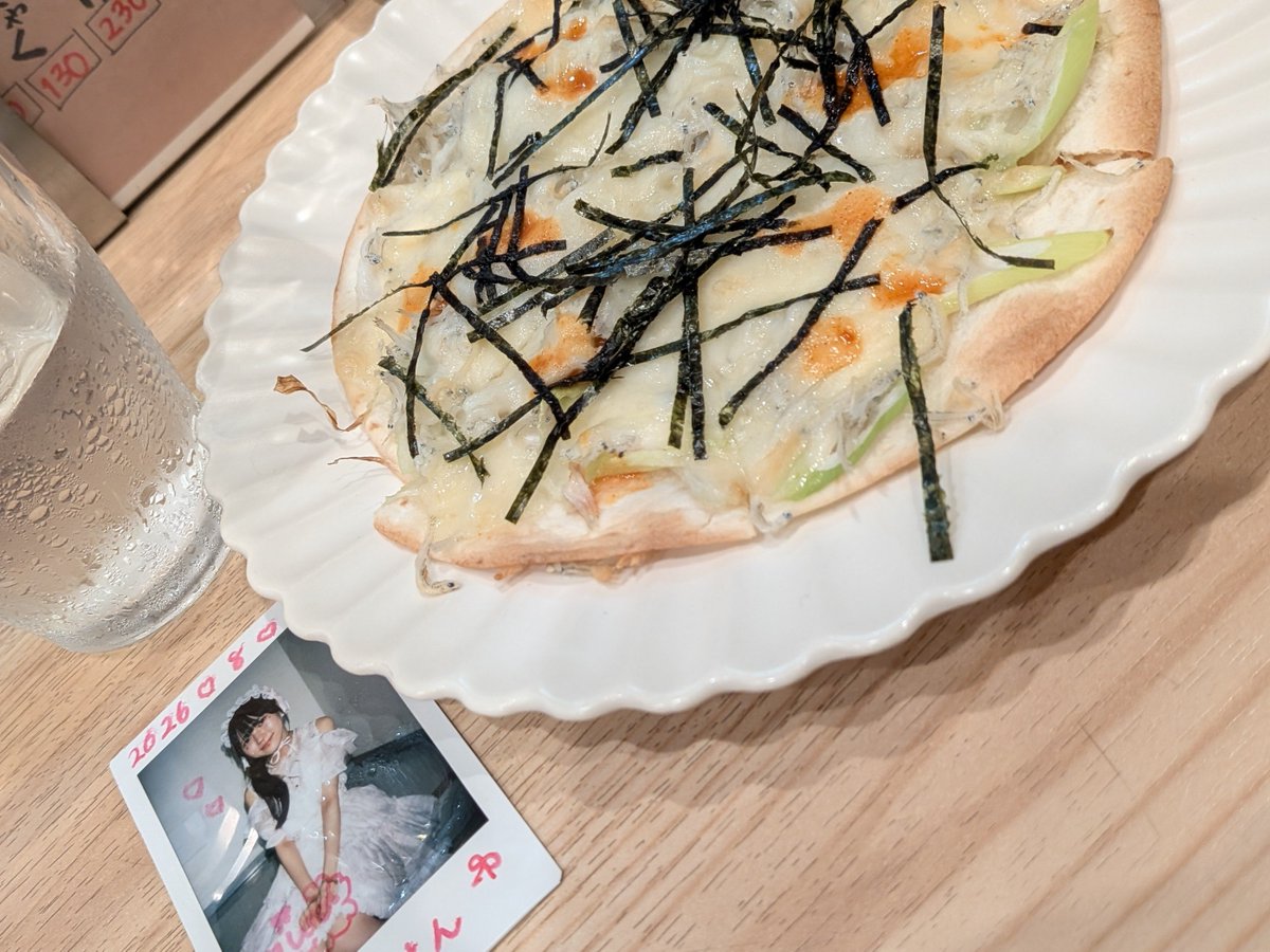 kumoha421's tweet photo. こんゆらりーん♪
🌸１日１ゆら🌸
連続164日目ですっ！

いつものお店で
しらすと白ネギのピザ🍕

#めるてぃふりる 
#桜音ゆら #さくらね会 
#初かすみ酒房 https://t.co/0Dnl4Etw0p