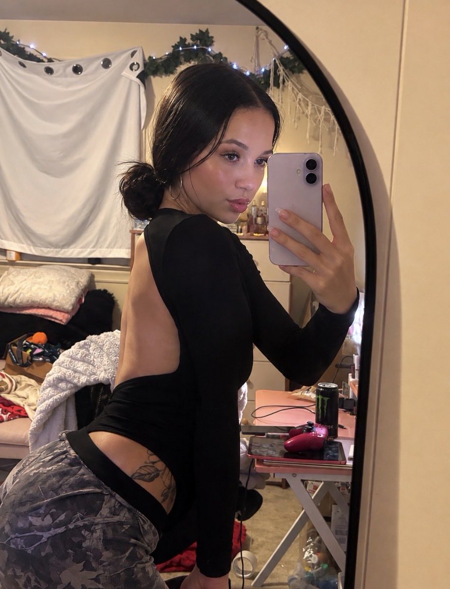 goddessfayeeeee's tweet photo. https://t.co/NbSDMumKKD