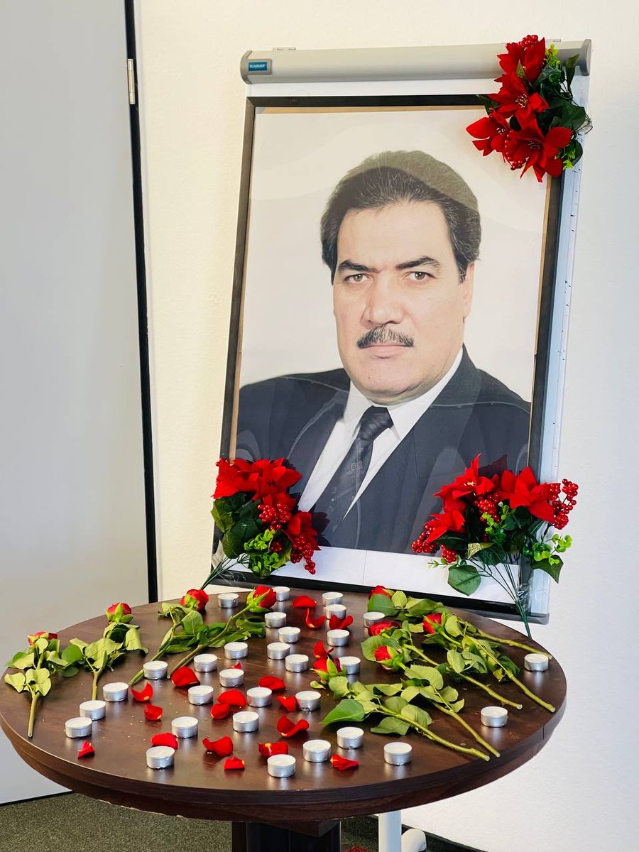 nabilasarwari45's tweet photo. گوشه‌ای زیبا از محفل سی‌اُمین سالگرد «وطن شهید» در فرانکفورت😍 https://t.co/WewrIhuI76