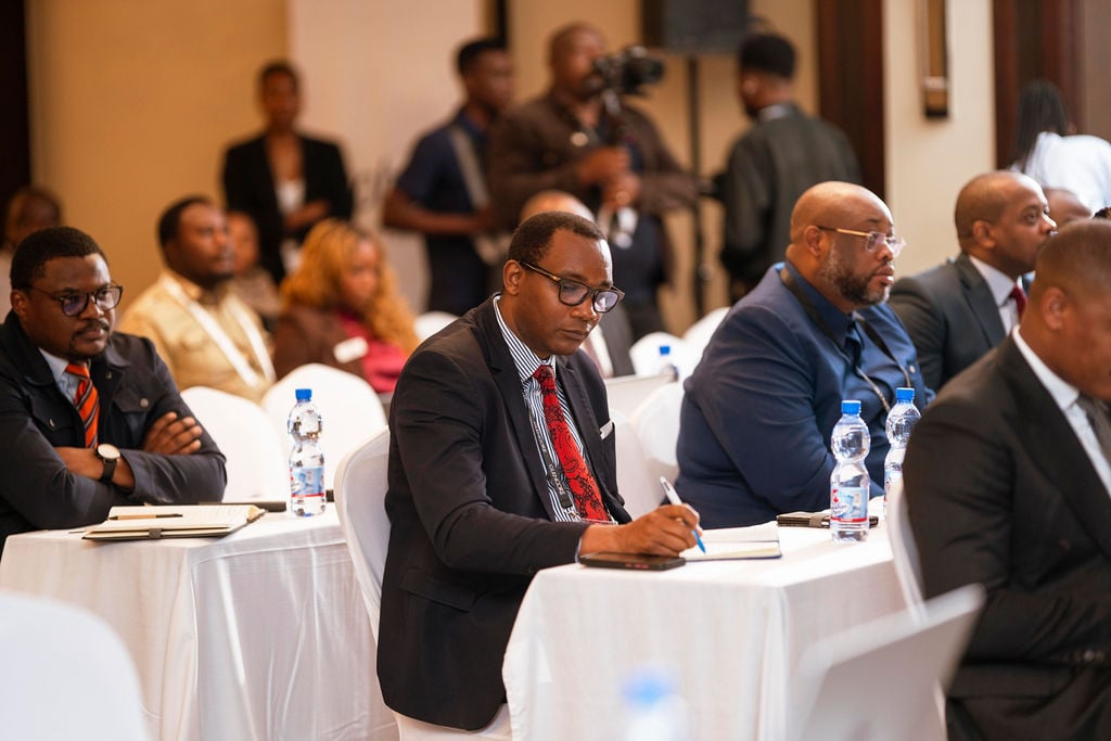 drcminingweek's tweet photo. 83% of attendees reported valuable business connections at DRC Mining Week 2026.

Because bringing the mining community together is about more than conversations. It's about creating connections that can lead to opportunity.

🌐 https://t.co/G8RPXRO5zm

#DRCMiningWeek #DMW26 https://t.co/GESlA6qht1