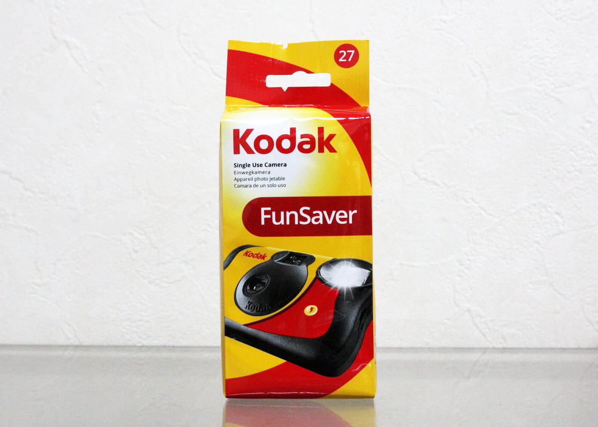 photoyoshioka's tweet photo. #使い切りカメラ Kodak FunSaver 800-27枚撮り フラッシュ付き

#Kodakのカラーネガフィルム使い切りカメラ　#FunSaver 800-27枚撮り　フラッシュ付きです。

#嬉しい感度800でお楽しみいただけます！

https://t.co/wbHylHv56J

#kodak
#使い切りカメラ
#門真市写真屋 https://t.co/hJp90vXHLT