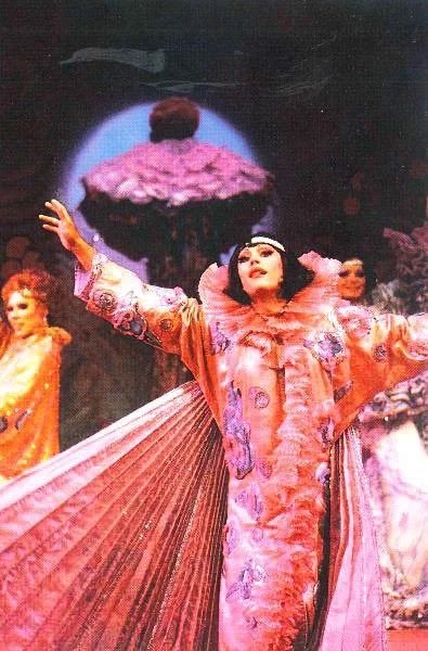 saintofhunnid's tweet photo. mads mikkelsen in drag..hello? https://t.co/yIRWXDM9aj