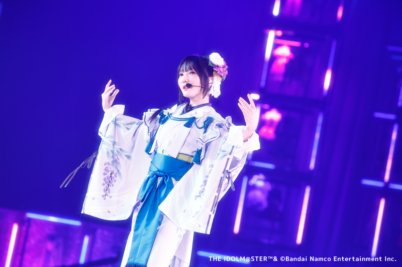 shinyc_official's tweet photo. ✦・・・━━━・
#シャニマスソロライブMSP
 　　アーカイブ公開中✨
　　　　　・━━━・・・✦

🪽丸岡 和佳奈（杜野 凛世役）

🎤𝕤𝕠𝕟𝕘
月とネオンと薄紅と
👗𝕔𝕠𝕤𝕥𝕦𝕞𝕖
トコサキノトキワ

アーカイブもお楽しみください！
✅配信チケット販売中！
https://t.co/LBqTgutZac https://t.co/ptqovcABJ3
