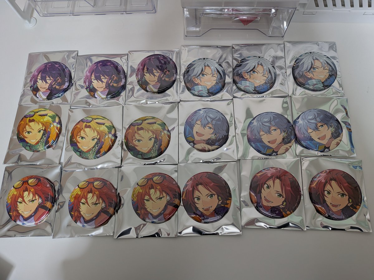 croix_yozora's tweet photo. 昨日の購入品！
コレ缶買えて満足( ¯﹀¯ ) https://t.co/hljgllVQPk
