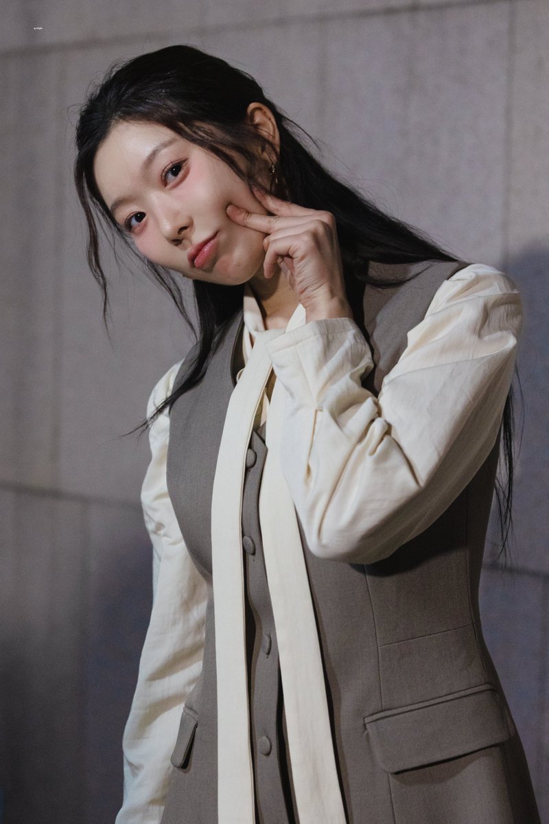 spotorlight's tweet photo. 260926 청새치 퇴근길
밀러/루소 #전민지

한정선왜가냐 전민지있는데.. https://t.co/2720MbJ7p3