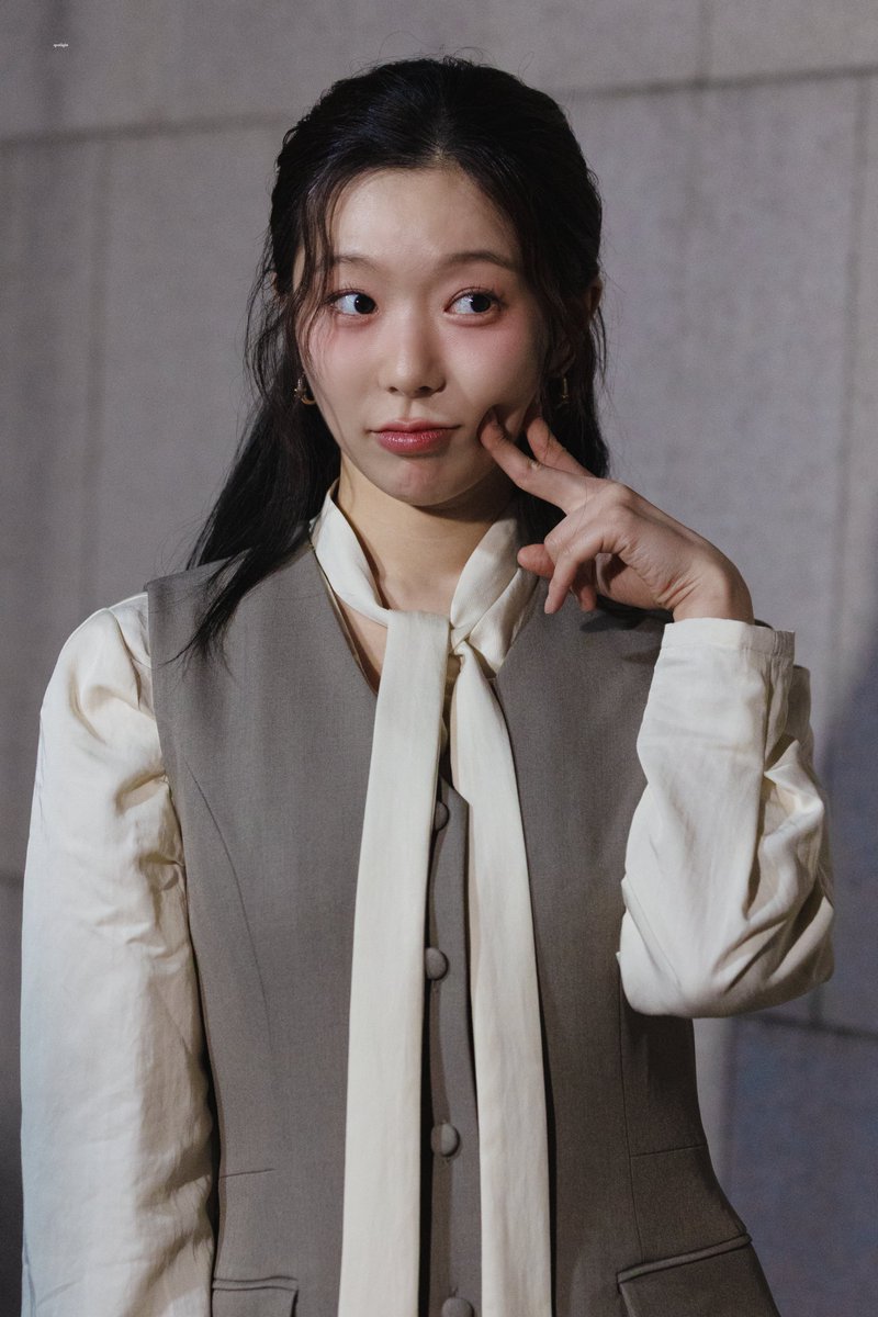 spotorlight's tweet photo. 260926 청새치 퇴근길
밀러/루소 #전민지

한정선왜가냐 전민지있는데.. https://t.co/2720MbJ7p3