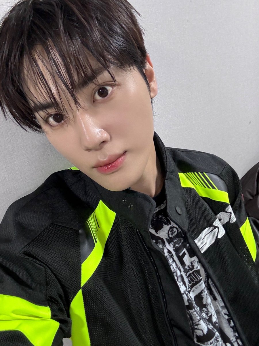 S2Sangyeon's tweet photo. #IStillSupportHaknyeon
#AlwaysWithHaknyeon
#AlwaysByHaknyeonsSide https://t.co/PgL9EILRI7