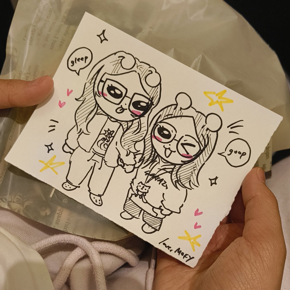nelguri's tweet photo. gf and i got an alien commission done https://t.co/tsHTu4Ougv