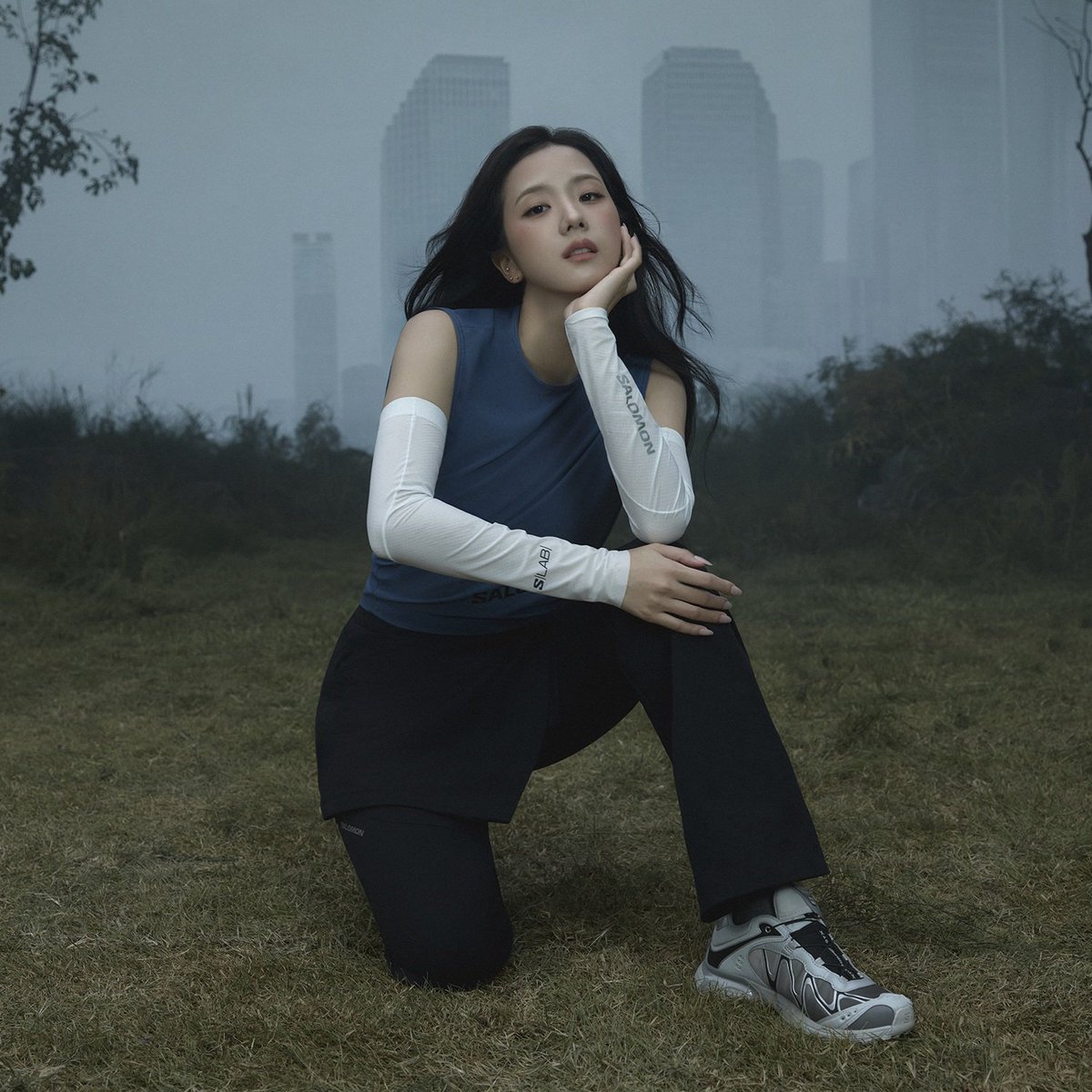 jisooschart's tweet photo. Global Ambassador #JISOO for Salomon Fall/Winter 2026 “In the Open” capsule, launches globally on October 7th on its official website. https://t.co/m3CPKX6BwH