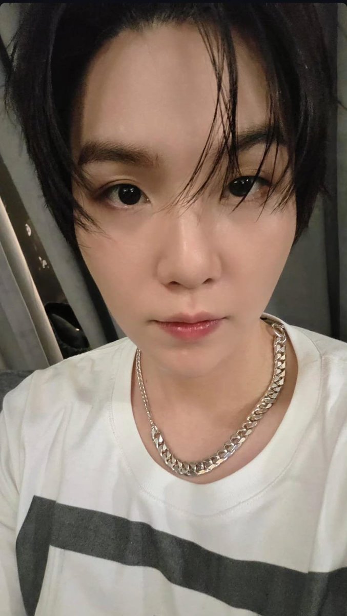 Beka_yoogix's tweet photo. 🐈‍⬛=🥺 https://t.co/ZR2R0bN2Uu