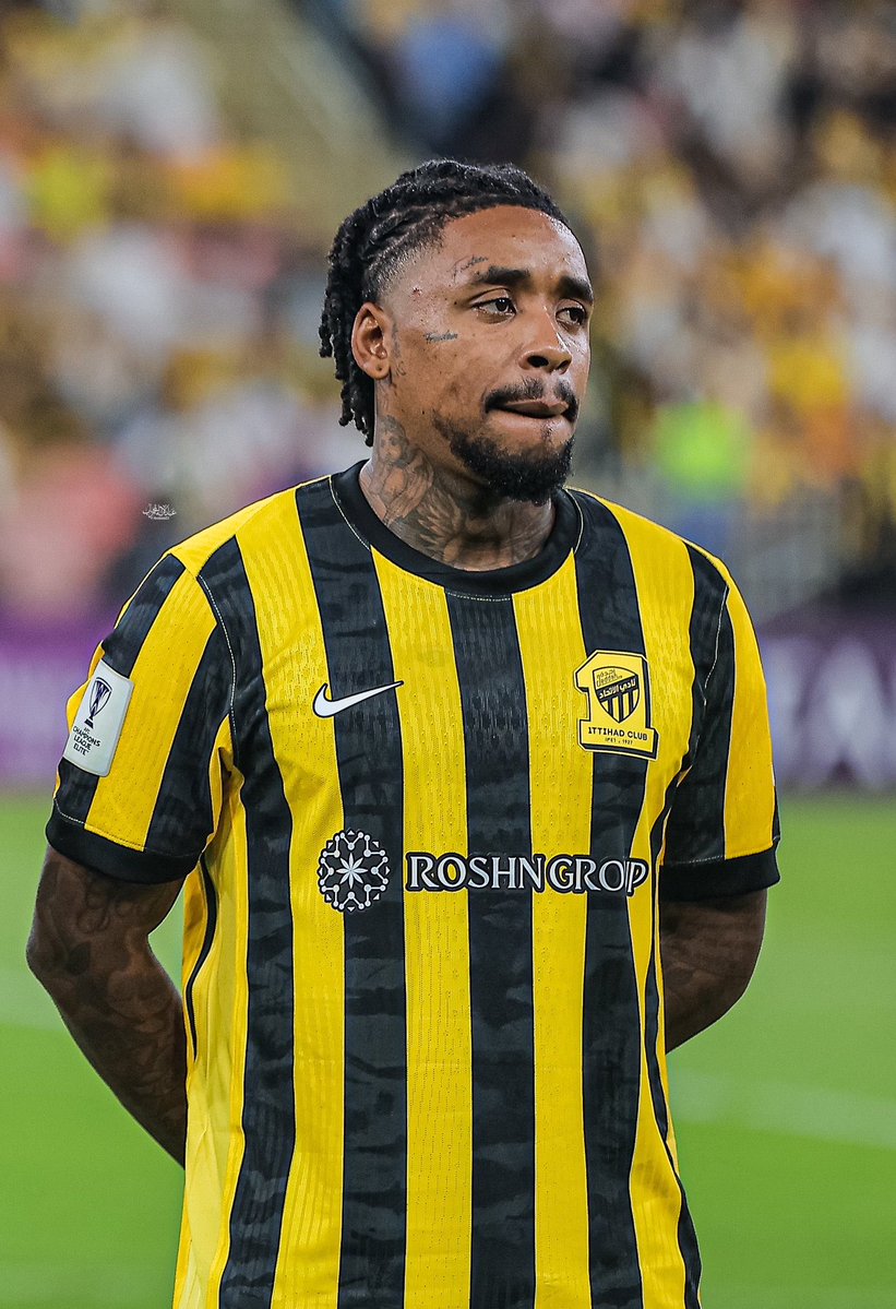 InsiderItti's tweet photo. 🚨🟡 ديلان تِر لاك (صحفي هولندي): 

لا يوجد اي تواصل بين "بيرجوين" ونادي #الاتحاد بشأن تجديد عقده

رحيل بيرجوين عن الاتحاد لا يزال احتمال حقيقي، ولا يتم استبعاد رحيل بيرجوين في فترة الانتقالات الشتوية المقبلة. https://t.co/GYjAFSkxl1