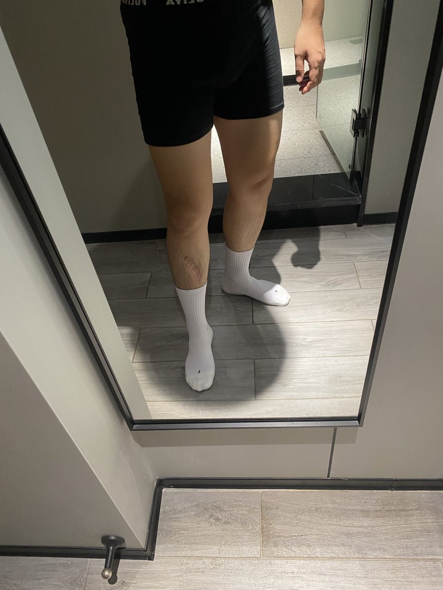 Cx33000210's tweet photo. 喜欢黑的还是白的？ https://t.co/HG7g06Ceia
