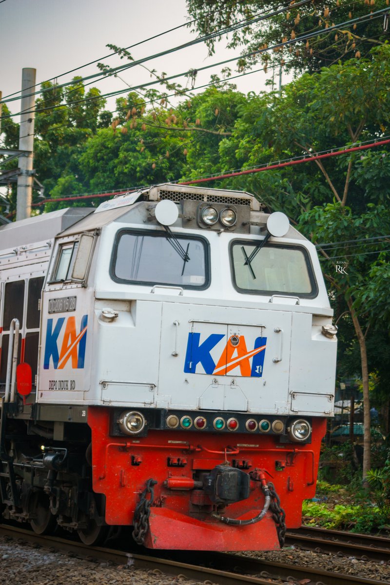 _RiyanRK's tweet photo. Transportasi yang menghubungkanku ke Off-Air/Konser dan Travelling di berbagai kota🥺
Selamat HUT Ke-81 KAI !!
@KAI121 @CommuterLine
#AyoNaikKereta
#KAI81 https://t.co/FsjxQml60y